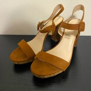 Camel brown heels with chevron jute design